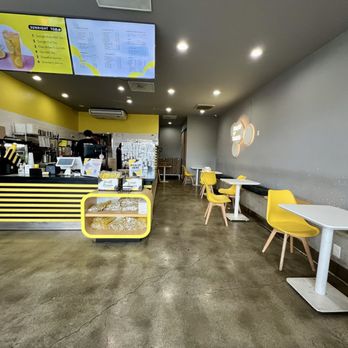 Sunright Tea Studio - Inside - Bubble Tea Near Me - Diamond Bar, California