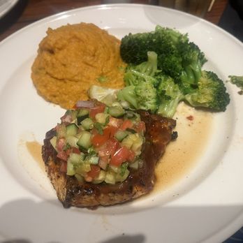 Bahama Breeze - Tequila Sunburn Glazed Salmon - Bars Near Me - Memphis, Tennessee Bahama Breeze - Tequila Sunburn Glazed Salmon - Bars Near Me - Memphis, Tennessee