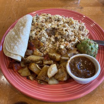 Yahaira's Cafe - Lomito Scramble - Mexican Near Me - Pasadena, California