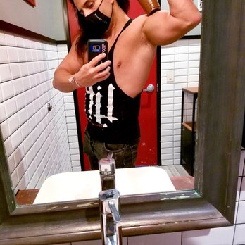 LES BA'GET - If we're gonna pose in the bathroom then Le's not forget to flex - Vietnamese Near Me - Houston, Texas LES BA'GET - If we're gonna pose in the bathroom then Le's not forget to flex - Vietnamese Near Me - Houston, Texas