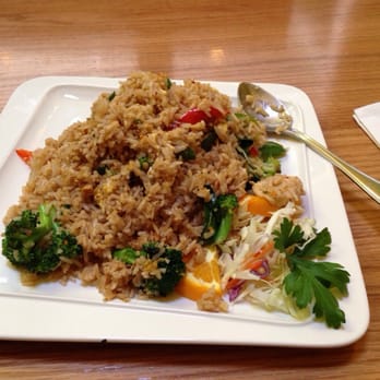 Thai Smile-2 - a plate of rice and vegetables - Thai Near Me - Durham, New Hampshire