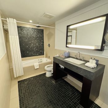 Solé Miami, A Noble House Resort - Hotels Near Me - Sunny Isles Beach, Florida