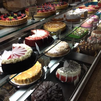 Mariano's - Dessert area - Grocery Near Me - Wheaton, Illinois