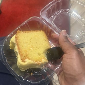 Hannibal's Kitchen - Lemon cake - Barbeque Near Me - Charleston, South Carolina