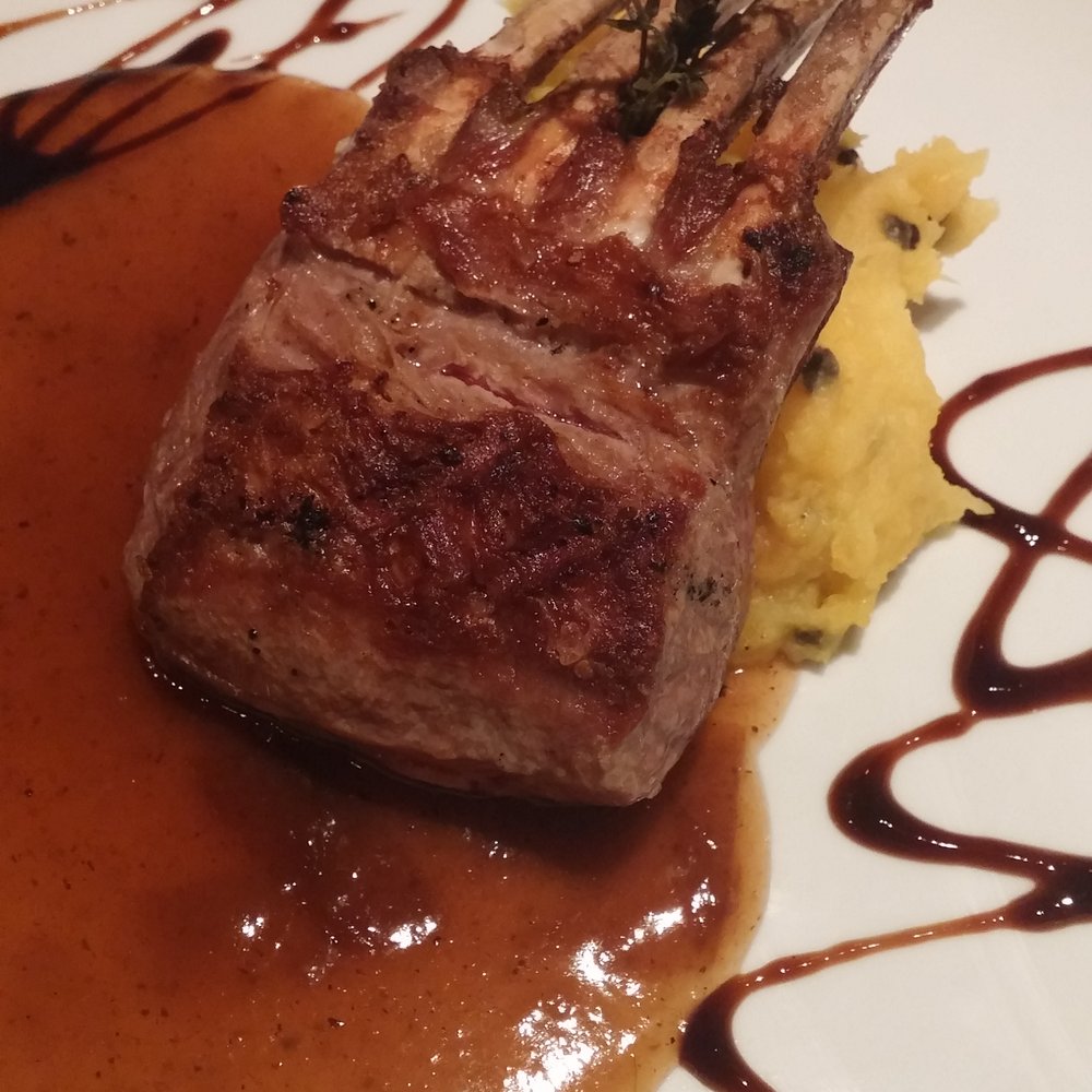 Zuka - Costeleta de cordeiro, purê de baroa com maracujá e redução de vitela com tomilho (R$90) saborosissimo! - Modern European Near Me - Rio de Janeiro, RJ Zuka - Costeleta de cordeiro, purê de baroa com maracujá e redução de vitela com tomilho (R$90) saborosissimo! - Modern European Near Me - Rio de Janeiro, RJ