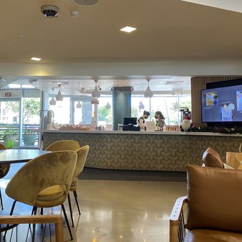Artizen - Cafes Near Me - Honolulu, Hawaii