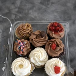 Prepackaged cupcakes--variety of flavors