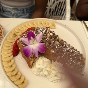 Bon Bouquet Cafe - Stuffed Nutella French Toast - Breakfast & Brunch Near Me - Miami Beach, Florida