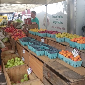 Natick Farmers Market - Fruit - Farmers Market Near Me - Natick, Massachusetts