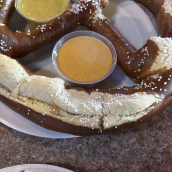 The Corner Chill & Grill - Bars Near Me - Belleville, Illinois