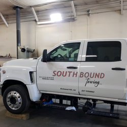 Wheels Autoworks - Our towing company, Southbound towing.