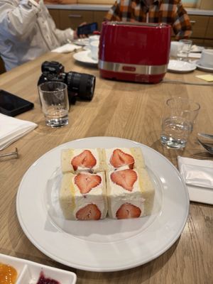 Centre The Bakery by null