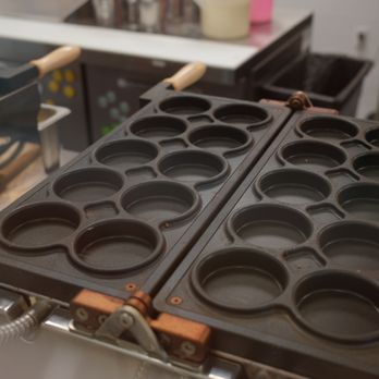 Money Cake - Satisfying molds - Desserts Near Me - Flushing, New York
