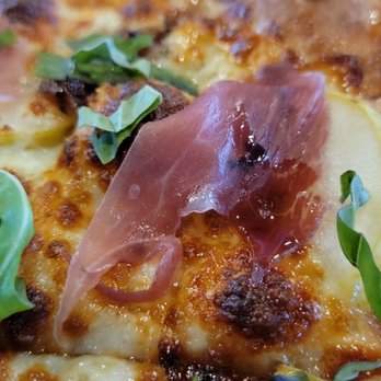 Pinthouse Pizza - Brewpubs Near Me - Round Rock, Texas