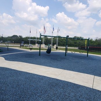 Maslowski Glendale Community Park - Parks Near Me - Glendale, Wisconsin Maslowski Glendale Community Park - Parks Near Me - Glendale, Wisconsin