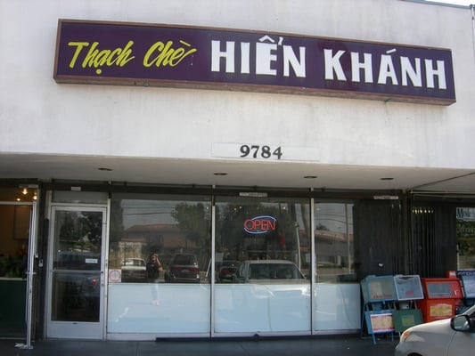Thạch Chè Hiển Khánh by null