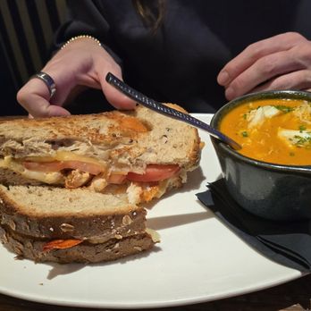 Whiskey & Oyster - Lobster grilled cheese and crab bisque - Bars Near Me - Alexandria, Virginia
