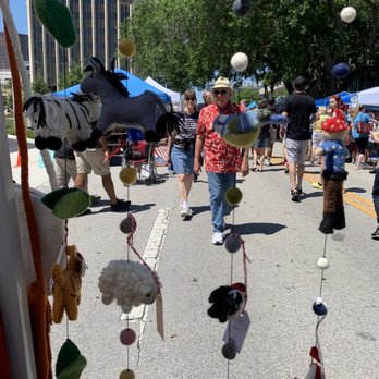 Lake Eola Park - Art festival! - Parks Near Me - Orlando, Florida