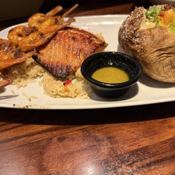LongHorn Steakhouse - 7oz. LongHorn Salmon with 8ct. Redrock Grilled Shrimp - Steakhouses Near Me - Easton, Pennsylvania LongHorn Steakhouse - 7oz. LongHorn Salmon with 8ct. Redrock Grilled Shrimp - Steakhouses Near Me - Easton, Pennsylvania