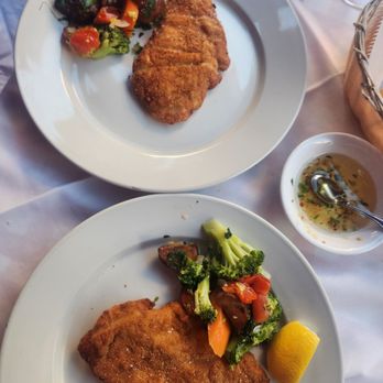 Hosteria Romana - Chicken mialanese... don't recommend... just boring fried chicken. - Italian Near Me - Miami Beach, Florida Hosteria Romana - Chicken mialanese... don't recommend... just boring fried chicken. - Italian Near Me - Miami Beach, Florida