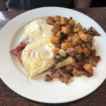 BLD Diner - 2 eggs over easy w/ hash browns and ham - Diners Near Me - Larchmont, New York