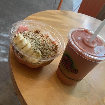JuiceLand - Strawberry banana smoothie and açai bowl - Juice Bars & Smoothies Near Me - Austin, Texas JuiceLand - Strawberry banana smoothie and açai bowl - Juice Bars & Smoothies Near Me - Austin, Texas