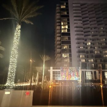 Eden Roc Resort Miami Beach - Night picture - Resorts Near Me - Miami Beach, Florida