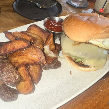 Restaurante El Blok - Truly one of the best burgers I've ever had Wagyu, truffle oil = outstanding - Latin American Near Me - Vieques, Puerto Rico Restaurante El Blok - Truly one of the best burgers I've ever had Wagyu, truffle oil = outstanding - Latin American Near Me - Vieques, Puerto Rico