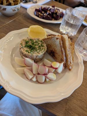 Sundays Restaurant by null