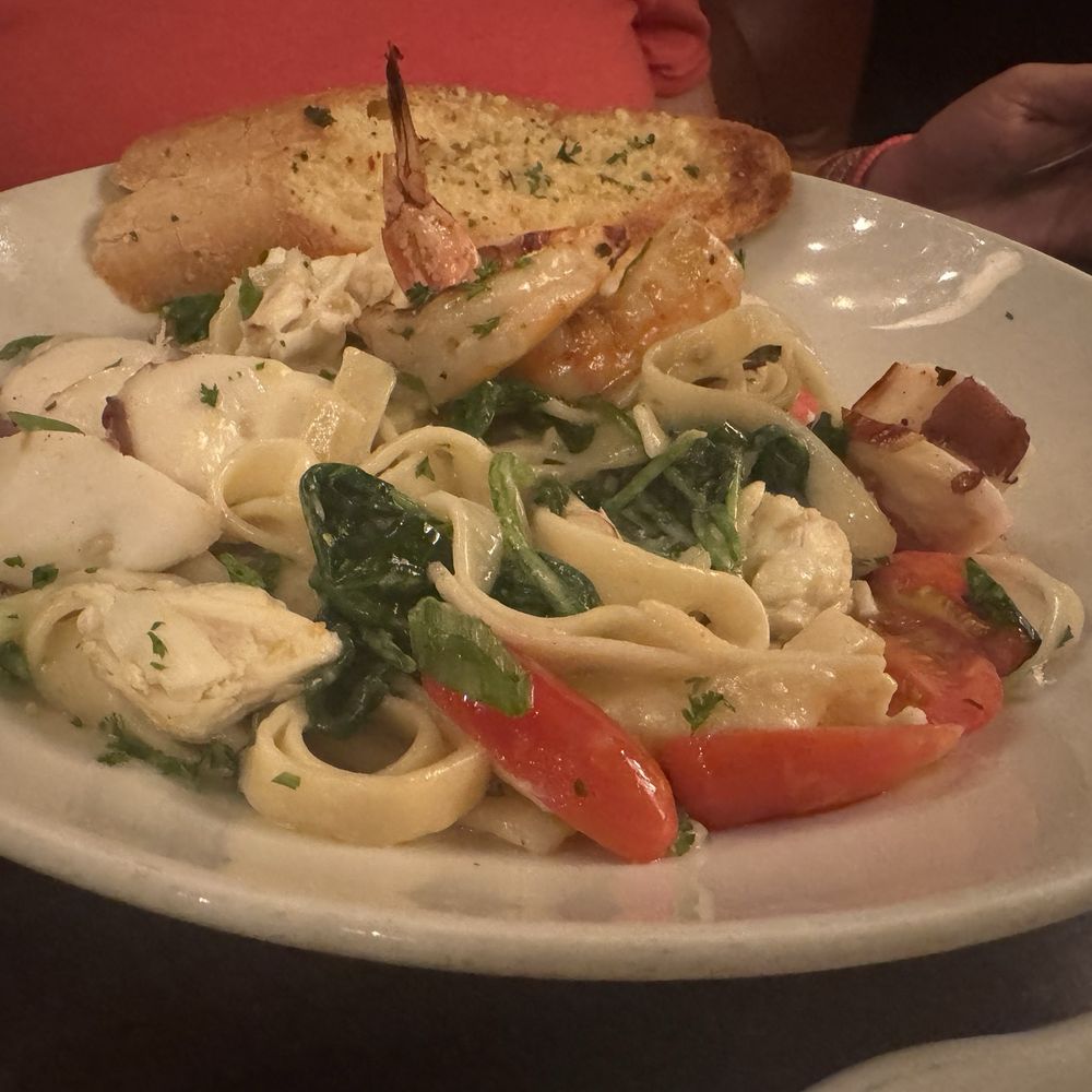 Pappadeaux Seafood Kitchen - Seafood Tagliatelle Pasta - Seafood Near Me - Austin, Texas