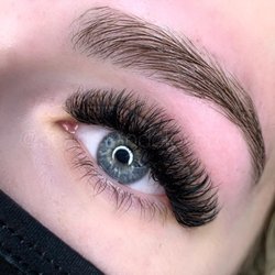 Irene Marie Beauty - Volume full set of lash extension.