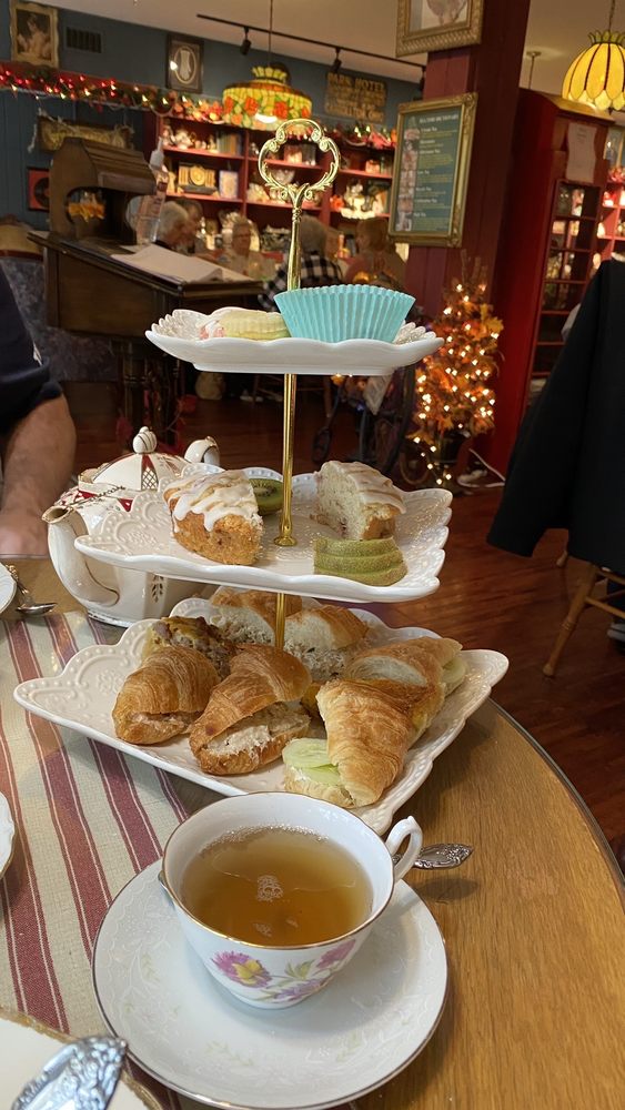 The Grand Tea Room - The Van Horne