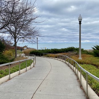 Chicago Lakefront Trail - On the Chicago Lakefront Trail - Hiking Near Me - Chicago, Illinois Chicago Lakefront Trail - On the Chicago Lakefront Trail - Hiking Near Me - Chicago, Illinois