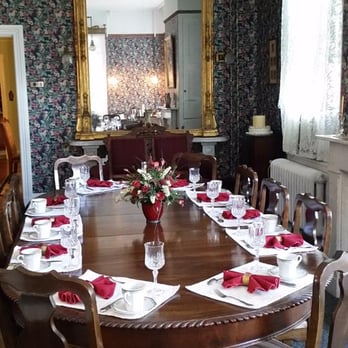 Wilbraham Mansion - Dining/breakfast area - Hotels Near Me - Cape May, New Jersey Wilbraham Mansion - Dining/breakfast area - Hotels Near Me - Cape May, New Jersey