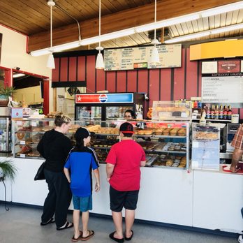 Henry's Donuts - Customers are coming constantly.... - Coffee & Tea Near Me - Everett, Washington