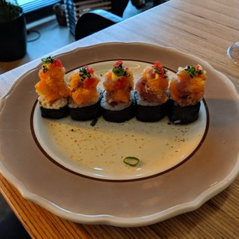 Le Blossom - Japanese Near Me - Montreal, Quebec