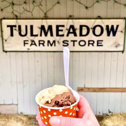 Exterior outside entrance of Tulmeadow Farm - 2 scoop dish - salted caramel and dark chocolate chocolate chip 6ish dollars - July 2021 - Simsbury, Connecticut Exterior outside entrance of Tulmeadow Farm - 2 scoop dish - salted caramel and dark chocolate chocolate chip 6ish dollars - July 2021 - Simsbury, Connecticut