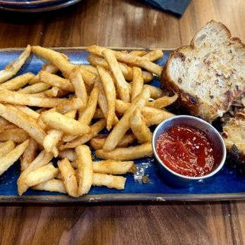 City Cellars HTX - Short Rib Grilled Cheese Sandwich - New American Near Me - Houston, Texas