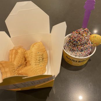 Somisomi - Two piece tayaki and ube milk swirl with Oreo crumble and sprinkles and macaron - Ice Cream & Frozen Yogurt Near Me - San Francisco, California