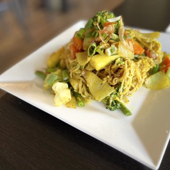 Rajanee Thai Haleiwa - Yellow Curry Noodles - Thai Near Me - Haleiwa, Hawaii Rajanee Thai Haleiwa - Yellow Curry Noodles - Thai Near Me - Haleiwa, Hawaii