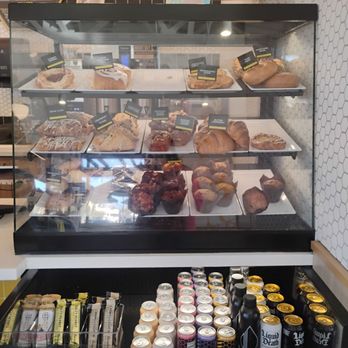 Better Buzz Coffee Gilbert - Pastry case - Cafes Near Me - Gilbert, Arizona