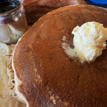 Route 99 - Pancakes and eggs - American Near Me - Brooks, Oregon Route 99 - Pancakes and eggs - American Near Me - Brooks, Oregon