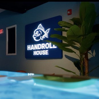 Handroll House - Interior - Sushi Bars Near Me - East Rutherford, New Jersey