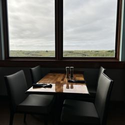 Emily's Ocean View Dining - Ocean view