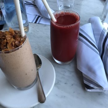 Cafe Gratitude - The shakes are amazing and the beetroot juice was very dicious too!! - Vegan Near Me - Venice, California