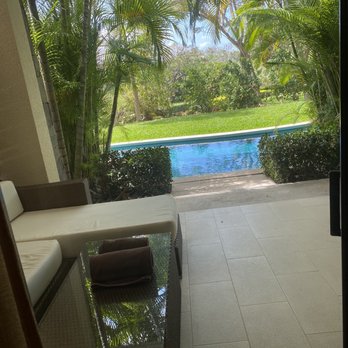 Where 2 Next Travel - Swim out - Travel Agents Near Me