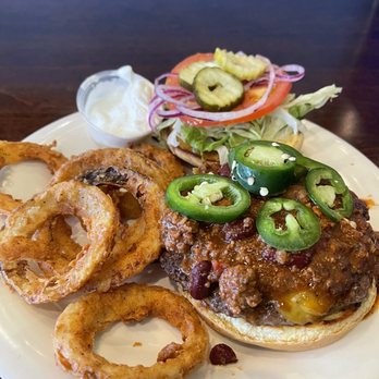 2 Creeks Bar & Grill - Delicious food fresh made - Bars Near Me - St. Augustine, Florida