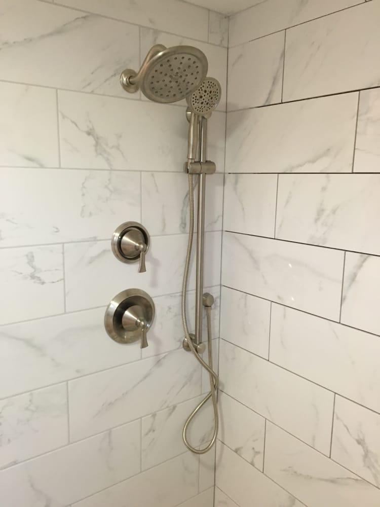 Slide of R Plumbing Company