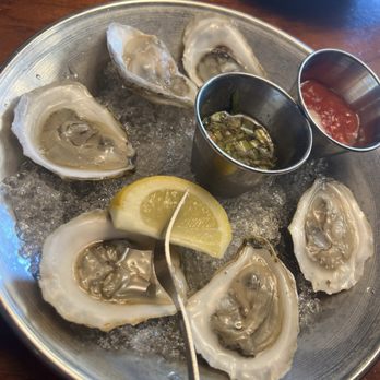 Blue Pointe - 1/2 dozen oysters - Seafood Near Me - Fort Myers, Florida Blue Pointe - 1/2 dozen oysters - Seafood Near Me - Fort Myers, Florida