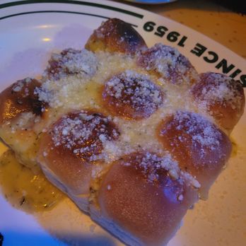 Flanigan's - Garlic rolls - American Near Me - Oakland Park, Florida